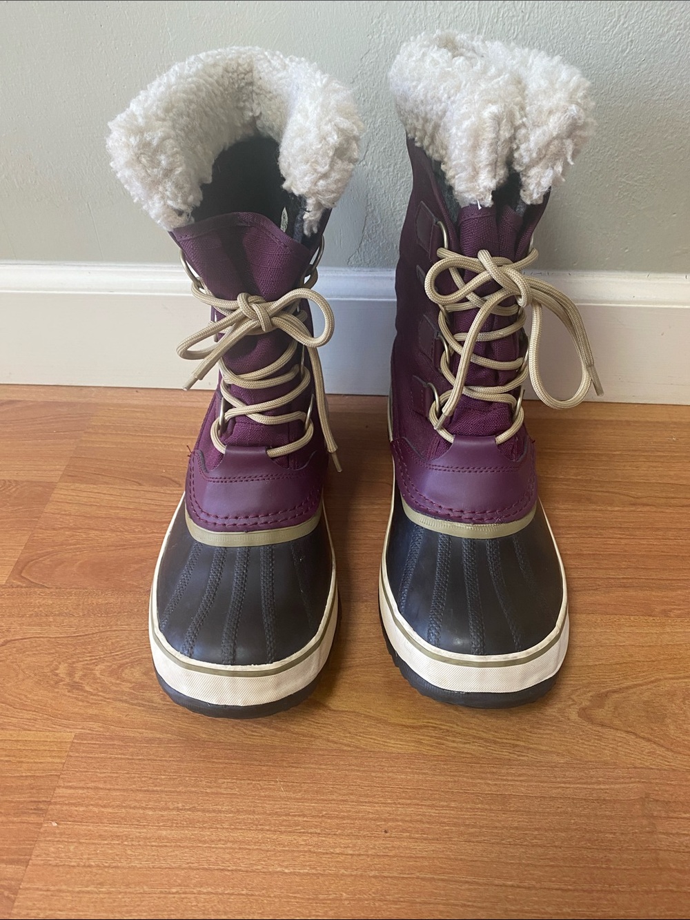 Sorel  winter ‘Carnival’ women’s purple and black boots